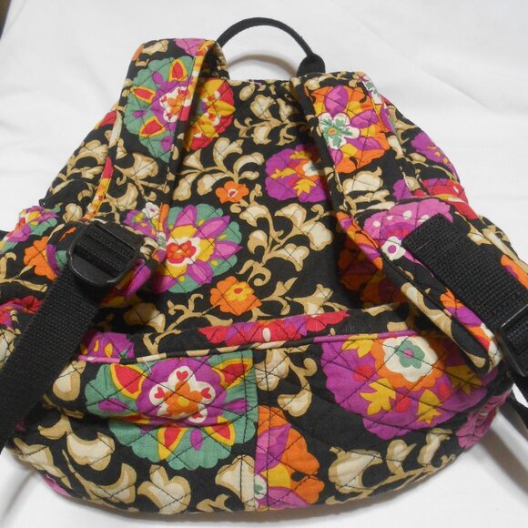 NICE VERA BRADLEY QUILTED FLORAL CLOTH BACKPACK ZIPPER BAG 2 SIDE POCKETS ๐ฉ - Picture 5 of 9